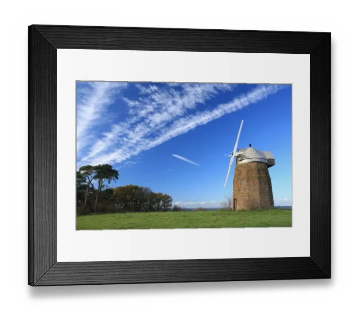 Framed Print : Tysoe. Stone Windmill above the Warwickshire Village of Tysoe Framed Print : Tysoe. Stone Windmill above the Warwickshire Village of Tysoe