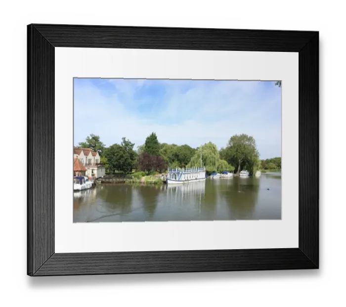Framed Print : Streatley. The Swan Hotel and River Thames at Streatley Berkshire Framed Print : Streatley. The Swan Hotel and River Thames at Streatley Berkshire
