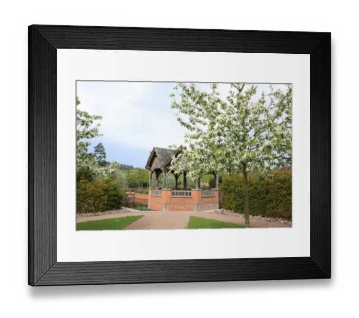 Framed Print : Hampton Court Castle Framed Print : Hampton Court Castle