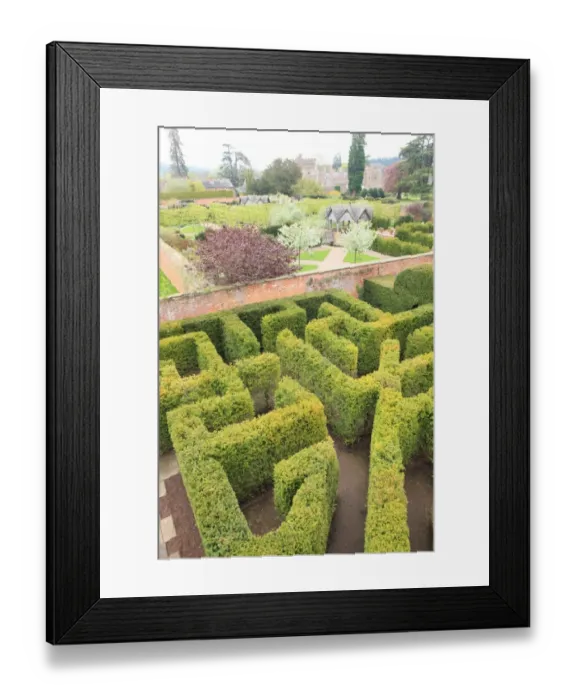 Framed Print : Hampton Court Castle Framed Print : Hampton Court Castle
