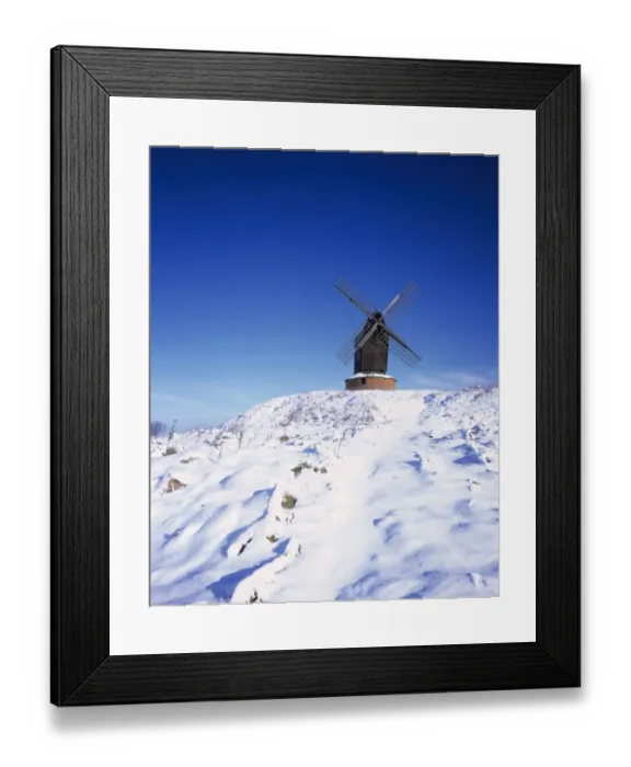 Framed Print : Brill. A winters day high on a hill in Buckinghamshire near the village Framed Print : Brill. A winters day high on a hill in Buckinghamshire near the village