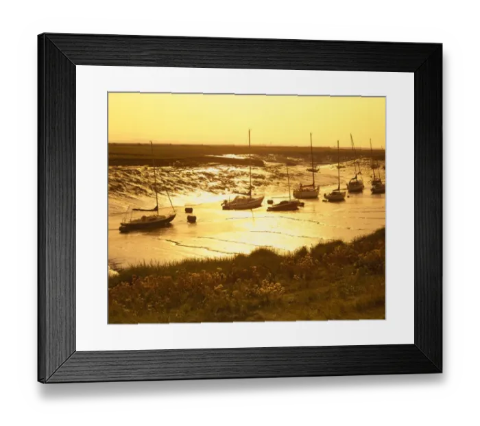 Framed Print : Burnham. Sunset over the mud flats on the river Parrett at Burnham on Sea in Somerset Framed Print : Burnham. Sunset over the mud flats on the river Parrett at Burnham on Sea in Somerset