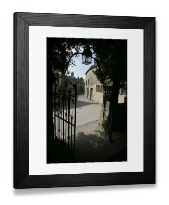 Framed Print : Stow on the Wold Gloucestershire Framed Print : Stow on the Wold Gloucestershire