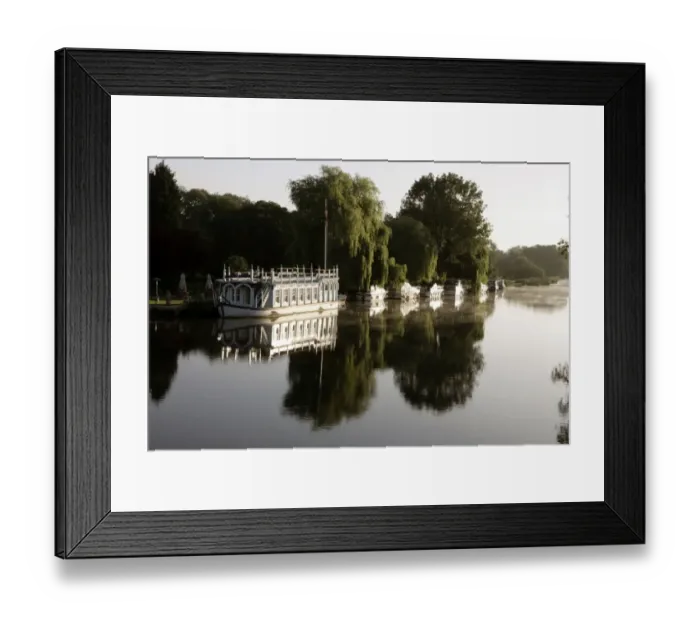 Framed Print : Early morning on the Thames Framed Print : Early morning on the Thames