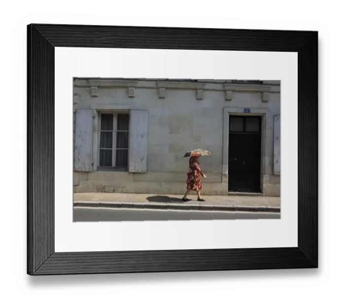 Framed Print : Shopping in France