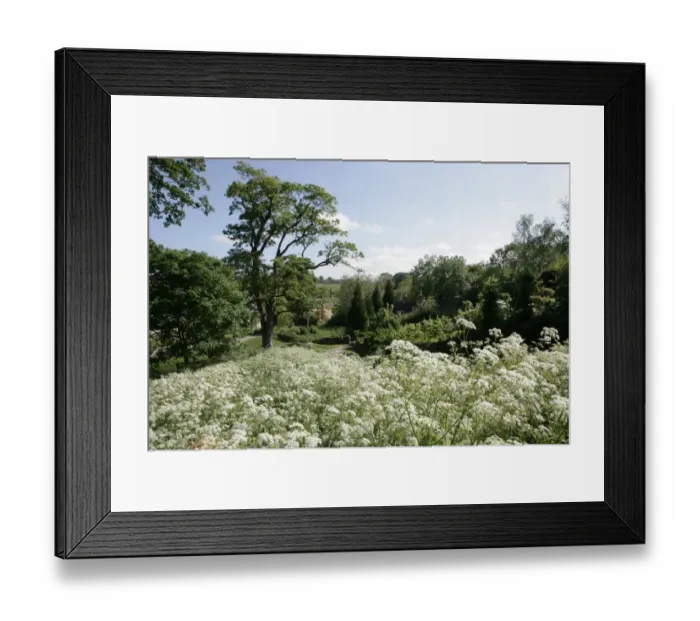Framed Print : Cotswold village of Upper Slaughter Framed Print : Cotswold village of Upper Slaughter