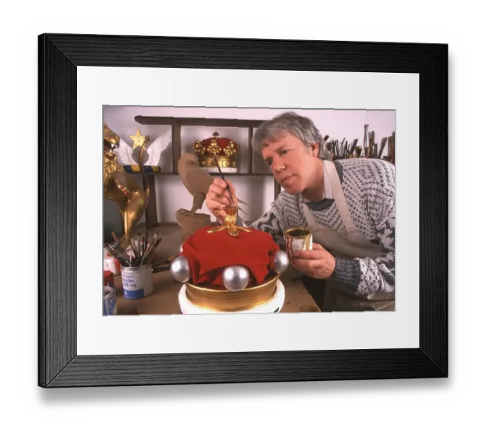 Framed Print : Royal Crown maker