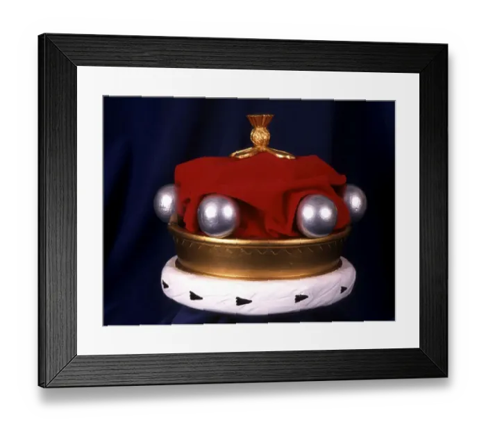 Framed Print : Royal Crown maker Framed Print : Royal Crown maker