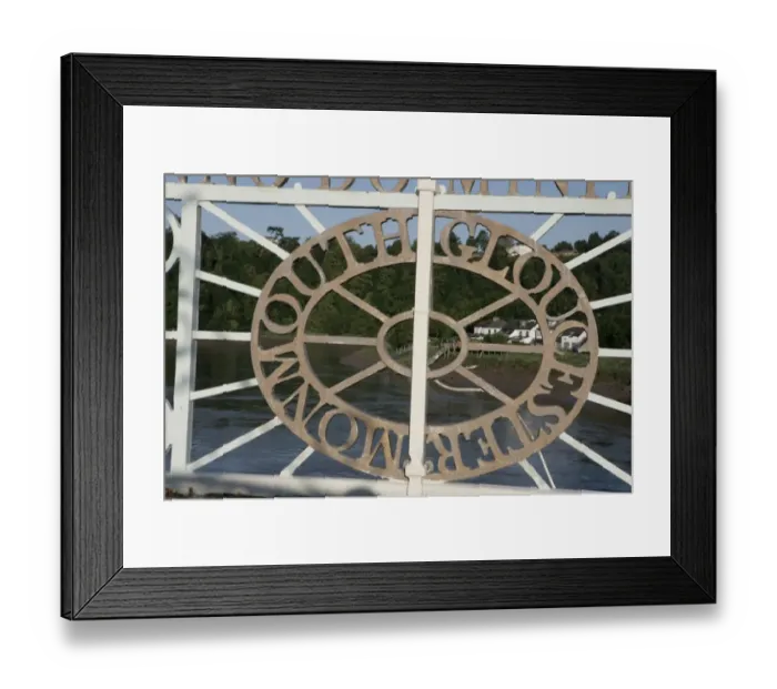 Framed Print : Chepstow. Metal ralling on the bridge over the Wye river medway between England Framed Print : Chepstow. Metal ralling on the bridge over the Wye river medway between England