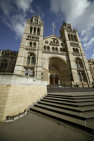 Front entrance to the Natural History Museum, London
