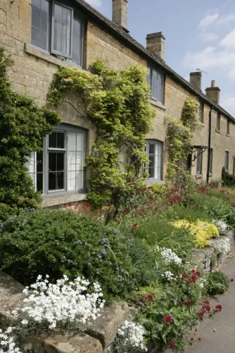 Framed Print : Bourton on the Hill