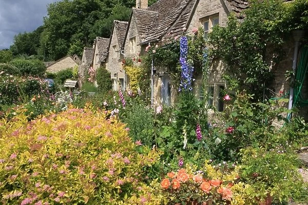 Cottage Garden. One of the best gardens in the cotswolds of Bibury; William