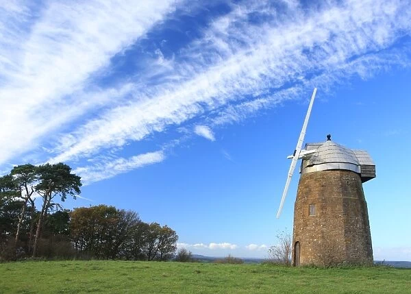 Tysoe. Disused Stone built windmill above the Warwickshire village of Tysoe