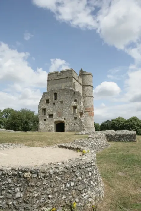 Framed Print : Donnington Castle