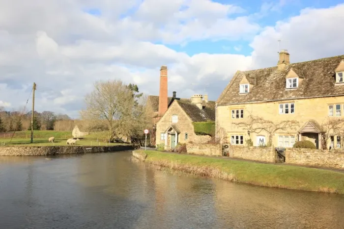 Framed Print : Lower Slaughter