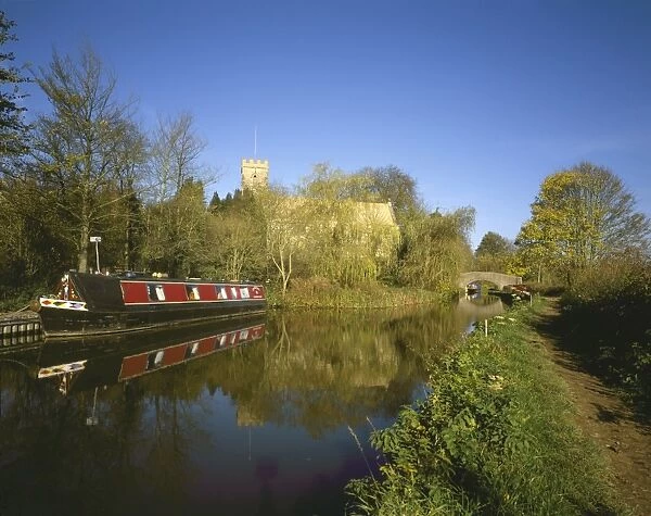 Oxford Canal. The Oxford Canal at Shipton on Cherwell with its village Church