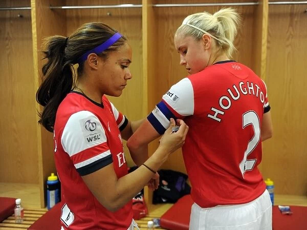 Arsenal's Alex Scott Hands Over Captain's Armband to Steph Houghton Before FA WSL Match