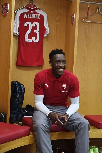 Danny Welbeck in Arsenal's Home Changing Room Before Arsenal v Sevilla FC - Emirates Cup 2017-18