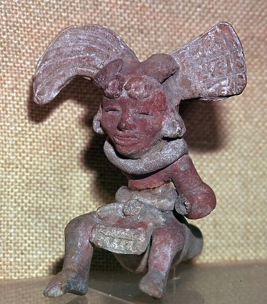 Huaxtec culture terracotta figurine