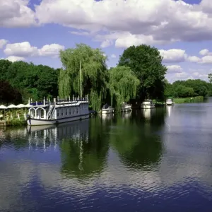 River Thames Print: Magdalen Barge at Streatley, Berkshire River Thames Print: Magdalen Barge at Streatley, Berkshire