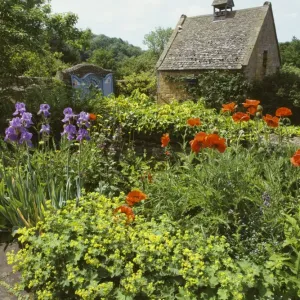 Snowshill Print: Dovecote Garden Scene Snowshill Print: Dovecote Garden Scene