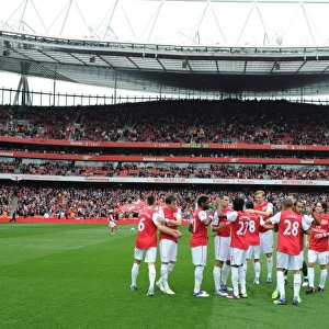 Arsenal Squad Gathers Before Arsenal vs. Sunderland (2011-12 Premier League)