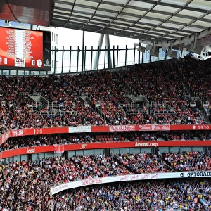Big screen. Arsenal 2: 1 Crystal Palace. Barclays Premier League. Emirates Stadium, 16 / 8 / 14