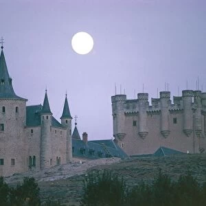Spain, Castil and Leon Region, Segovia Province, Segovia, Old Town, Alcazar Castle, night view