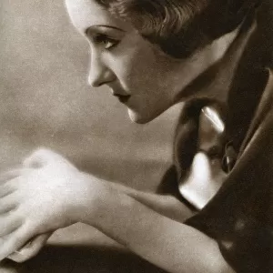 Gloria Swanson, American actress, 1933