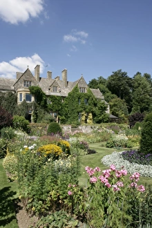 <b class=qtipBold><figcaption>Abbotswood</figcaption></b><br>One of the best gardens in the cotswolds Abbotswood near Stow on the Wold Gloucestershire in open most weekend during the summer<br><em>© Paul Felix Photography Twelve Beacon Park Pelynt nr Looe Cornwall PL13 2PQ photos@paulfelix.co.uk 01503 221069</em> Abbotswood