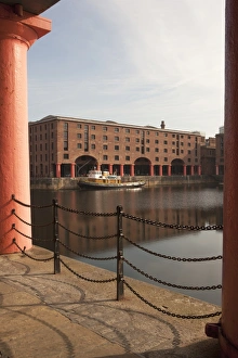 <b class=qtipBold><figcaption>Albert Docks Liverpool</figcaption></b><br>A Tugboat in the Albert Docks at Liverpool, once one of the busiest ports in the country, now a busy tourist centre.<br><em>© Paul Felix Photography Twelve Beacon Park Pelynt nr Looe Cornwall PL13 2PQ England</em> Albert Docks Liverpool