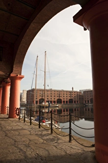 <b class=qtipBold><figcaption>Albert Docks Liverpool</figcaption></b><br>A Tallship in the Albert Docks at Liverpool, once one of the busiest ports in the country, now a busy tourist centre.<br><em>© Paul Felix Photography Twelve Beacon Park Pelynt nr Looe Cornwall PL13 2PQ England</em> Albert Docks Liverpool