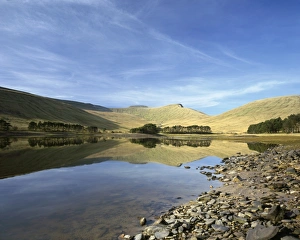 <b class=qtipBold><figcaption>Brecon Beacons</figcaption></b><br>Reflections in the Neuadd Reservoir high in the Brecon Beacons in Mid Wales<br><em>© Paul Felix Photography Twelve Beacon Park Pelynt nr Looe Cornwall PL13 2PQ photos@paulfelix.co.uk 01503 221069</em> Brecon Beacons