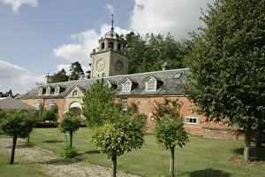 <b class=qtipBold><figcaption>Buscot Park</figcaption></b><br>The walled Garden at Buscot Park near Faringdon Oxfordshire<br><em>© Paul Felix Photography Twelve Beacon Park Pelynt nr Looe Cornwall PL13 2PQ photos@paulfelix.co.uk 01503 221069</em> Buscot Park
