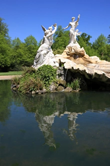 <b class=qtipBold><figcaption>Cliveden</figcaption></b><br>The Fountain of Love at Cliveden Buckinghamshire England on a spring day Cliveden House over looking the Thames near Maidenhead was the home of the Astor family and infamously associated with the 'Profumo Affair' now a hotel the gardens are open<br><em>© Paul Felix Photography Twelve Beacon Park Pelynt nr Looe Cornwall PL13 2PQ photos@paulfelix.co.uk 01503 221069</em> Cliveden