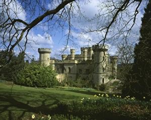<b class=qtipBold><figcaption>Eastnor</figcaption></b><br>A spring day at Eastnor Castle in Herefordshire<br><em>© Paul Felix Photography Twelve Beacon Park Pelynt nr Looe Cornwall PL13 2PQ photos@paulfelix.co.uk 01503 221069</em> Eastnor