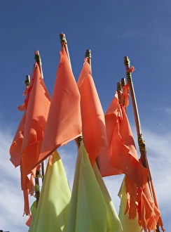 <b class=qtipBold><figcaption>Fishing flags</figcaption></b><br>Flags on the top of fishermans floats attached to a fishing line on the quayside at Boscastle.<br><em>© Paul Felix Photography Twelve Beacon Park Pelynt nr Looe Cornwall PL13 2PQ</em> Fishing flags