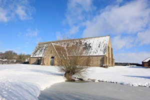 <b class=qtipBold><figcaption>Great Coxwell Barn</figcaption></b><br>A cold winters day at Great Coxwell Barn near Faringdon Oxfordshire, A large monastic barn with a very fine stone roof and interesting timbers.<br><em>© Paul Felix Photography Twelve Beacon Park Pelynt nr Looe Cornwall PL13 2PQ photos@paulfelix.co.uk 01503 221069</em> Great Coxwell Barn