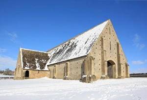 <b class=qtipBold><figcaption>Great Coxwell Barn</figcaption></b><br>A cold winters dat at Great Coxwell Barn near Faringdon Oxfordshire, A large monastic barn with a very fine stone roof and interesting timbers.<br><em>© Paul Felix Photography Twelve Beacon Park Pelynt nr Looe Cornwall PL13 2PQ photos@paulfelix.co.uk 01503 221069</em> Great Coxwell Barn