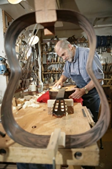 Guitar Maker
