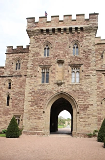 Hampton Court Castle
