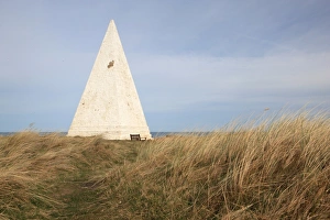 <b class=qtipBold><figcaption>Holy Island</figcaption></b><br>An old beacon used by the fishermen at Emmanuel Head on the Nature Reserve Holy Island<br><em>© Paul Felix Photography Twelve Beacon Park Pelynt nr Looe Cornwall PL13 2PQ photos@paulfelix.co.uk 01503 221069</em> Holy Island
