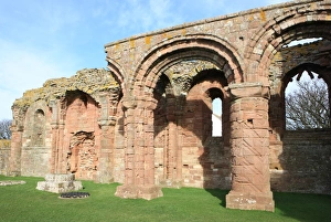 <b class=qtipBold><figcaption>Holy Island</figcaption></b><br>Lindisfarne Priory on Holy Island<br><em>© Paul Felix Photography Twelve Beacon Park Pelynt nr Looe Cornwall PL13 2PQ photos@paulfelix.co.uk 01503 221069</em> Holy Island