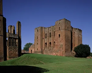 <b class=qtipBold><figcaption>Kenilworth Castle</figcaption></b><br>The stunning castle ruins at Kenilworth Castle<br><em>© Paul Felix Photography Twelve Beacon Park Pelynt nr Looe Cornwall PL13 2PQ photos@paulfelix.co.uk 01503 221069</em> Kenilworth Castle
