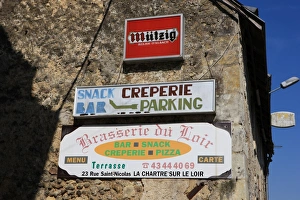 <b class=qtipBold><figcaption>La Chartre France</figcaption></b><br>Street signs in the French town of La Chartre<br><em>© Paul Felix Photography Twelve Beacon Park Pelynt nr Looe Cornwall PL13 2PQ photos@paulfelix.co.uk 01503 221069</em> La Chartre France
