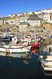 <b class=qtipBold><figcaption>Mevagissey</figcaption></b><br>Fishing Boats in the harbour at Mevagissey Cornwall<br><em>© Paul Felix Photography Twelve Beacon Park Pelynt nr Looe Cornwall PL13 2PQ photos@paulfelix.co.uk 01503 221069</em> Mevagissey