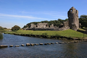<b class=qtipBold><figcaption>Ogmore Castle</figcaption></b><br>The Stepping stones over the river below the Ruins of Ogmore Castle in South Wales<br><em>© Paul Felix Photography Twelve Beacon Park Pelynt nr Looe Cornwall PL13 2PQ photos@paulfelix.co.uk 01503 221069</em> Ogmore Castle