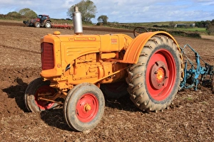 <b class=qtipBold><figcaption>Ploughing Match</figcaption></b><br>Vintage American Minneapolis Moline tractor at a Ploughing Match at Pelynt near Looe in Cornwall on a autumn day.<br><em>© Paul Felix Photography Twelve Beacon Park Pelynt nr Looe Cornwall PL13 2PQ photos@paulfelix.co.uk 01503 221069</em> Ploughing Match