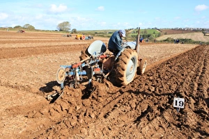 <b class=qtipBold><figcaption>Ploughing Match</figcaption></b><br>Vintage Massey Ferguson ( Little Grey Fergie ) tractor at a Ploughing Match at Pelynt near Looe in Cornwall on a autumn day<br><em>© Paul Felix Photography Twelve Beacon Park Pelynt nr Looe Cornwall PL13 2PQ photos@paulfelix.co.uk 01503 221069</em> Ploughing Match