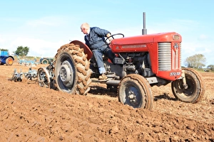 <b class=qtipBold><figcaption>Ploughing Match</figcaption></b><br>Vintage Massey Ferguson 65 Ploughing Match at Pelynt near Looe in Cornwall on a autumn day<br><em>© Paul Felix Photography Twelve Beacon Park Pelynt nr Looe Cornwall PL13 2PQ photos@paulfelix.co.uk 01503 221069</em> Ploughing Match